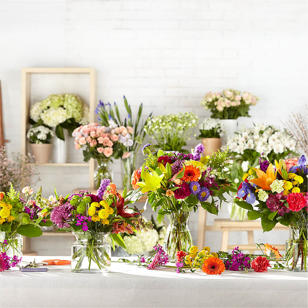 Bold & Bright – A Florist Original – MARIA'S FLORAL CREATIONS, Bethel CT