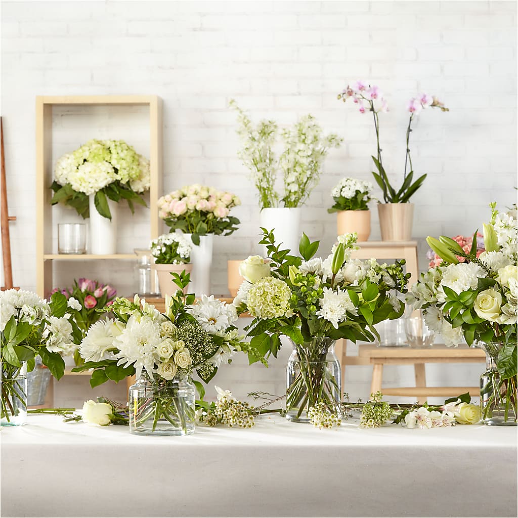 Classic Ivory – A Florist Original – MARIA'S FLORAL CREATIONS, Bethel CT