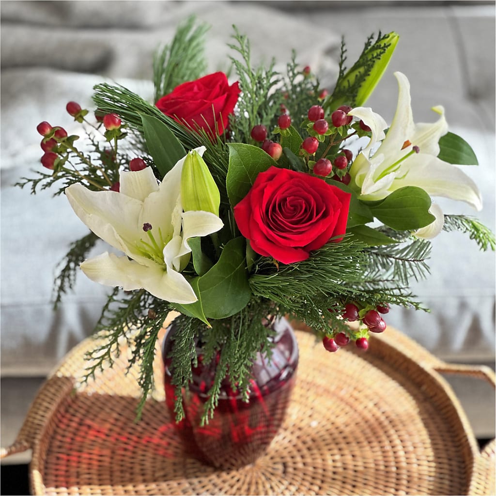 Evergreen Delight Bouquet – MARIA'S FLORAL CREATIONS, Bethel CT