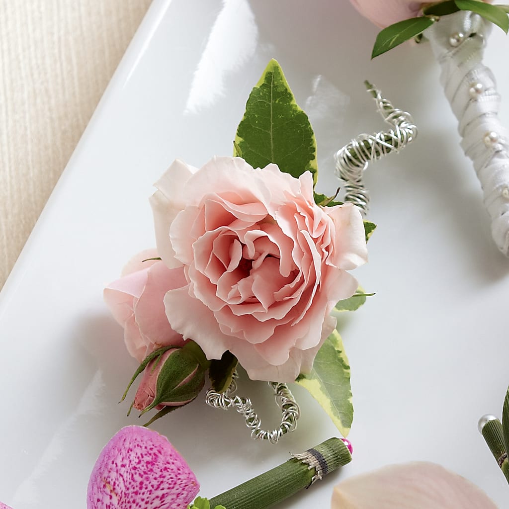 Pink Spray Rose Boutonniere – MARIA'S FLORAL CREATIONS, Bethel CT