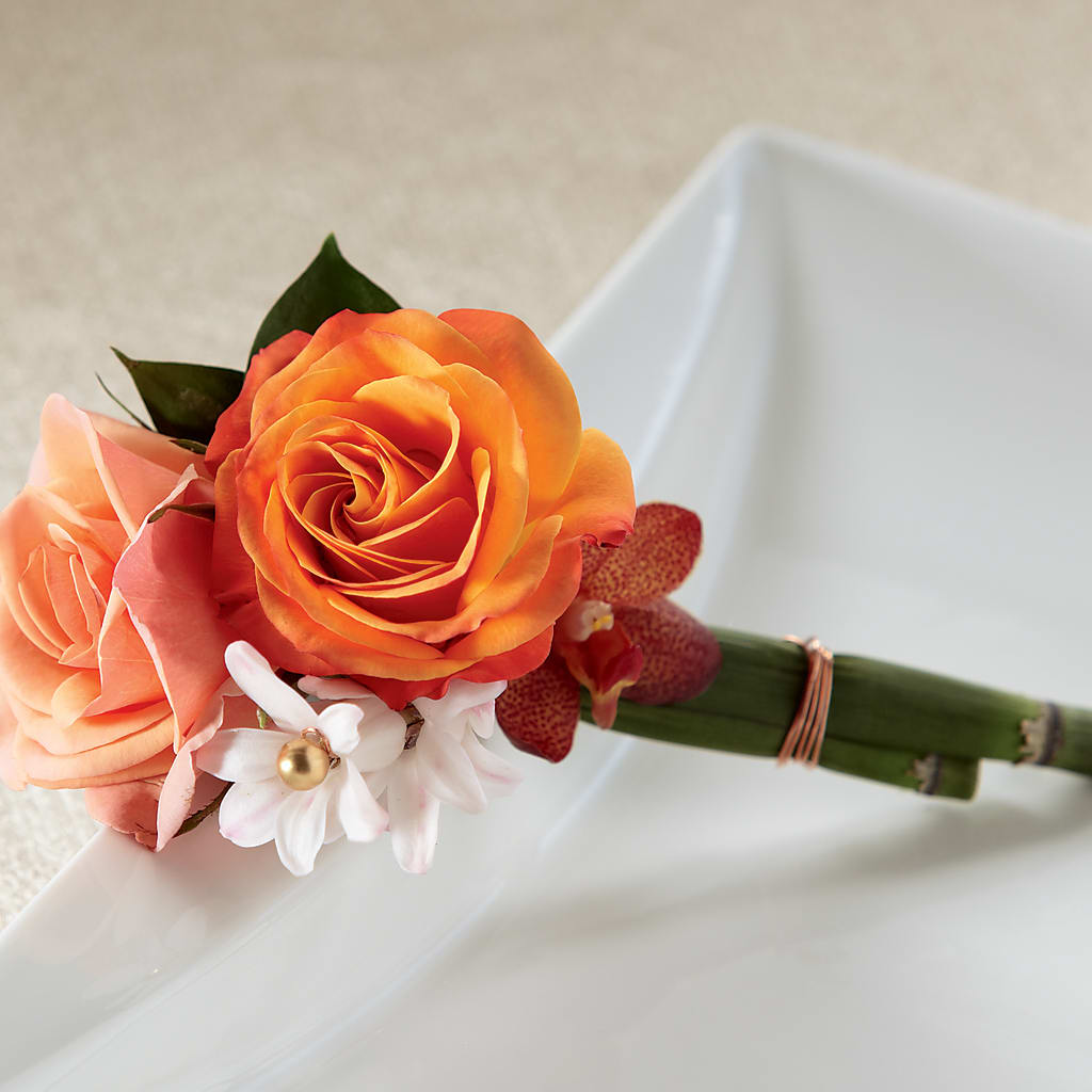 Sunset Dream Boutonniere – MARIA'S FLORAL CREATIONS, Bethel CT