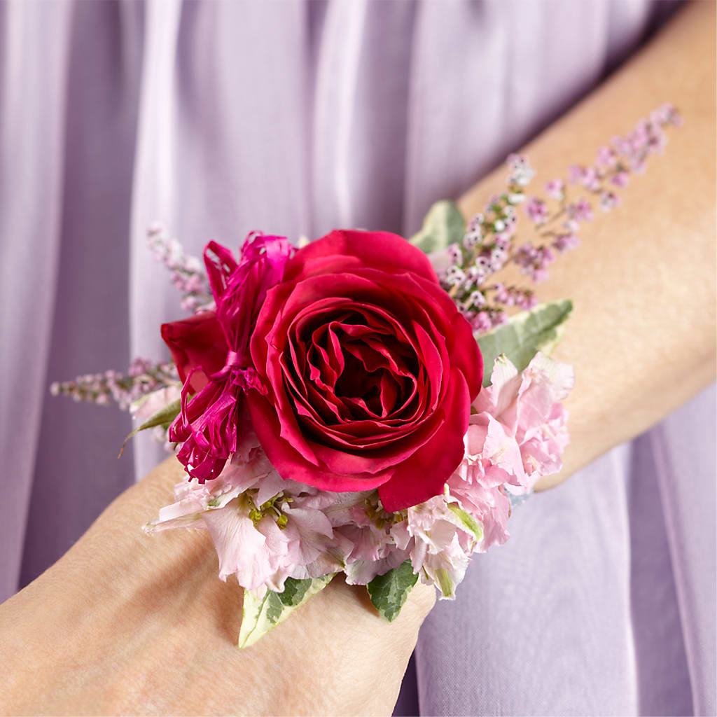 Rose Charm Corsage – MARIA'S FLORAL CREATIONS, Bethel CT