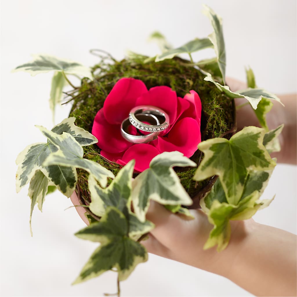 Lila Rose Ring Nest – MARIA'S FLORAL CREATIONS, Bethel CT