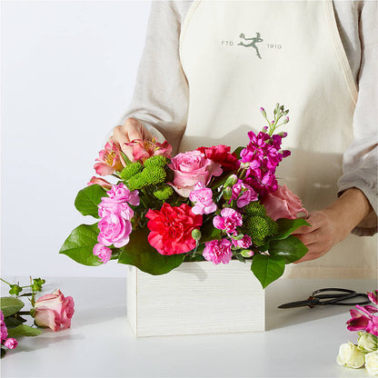 Sweetberry Box – A Florist Original – MARIA'S FLORAL CREATIONS, Bethel CT