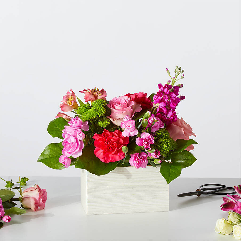 Sweetberry Box – A Florist Original – MARIA'S FLORAL CREATIONS, Bethel CT