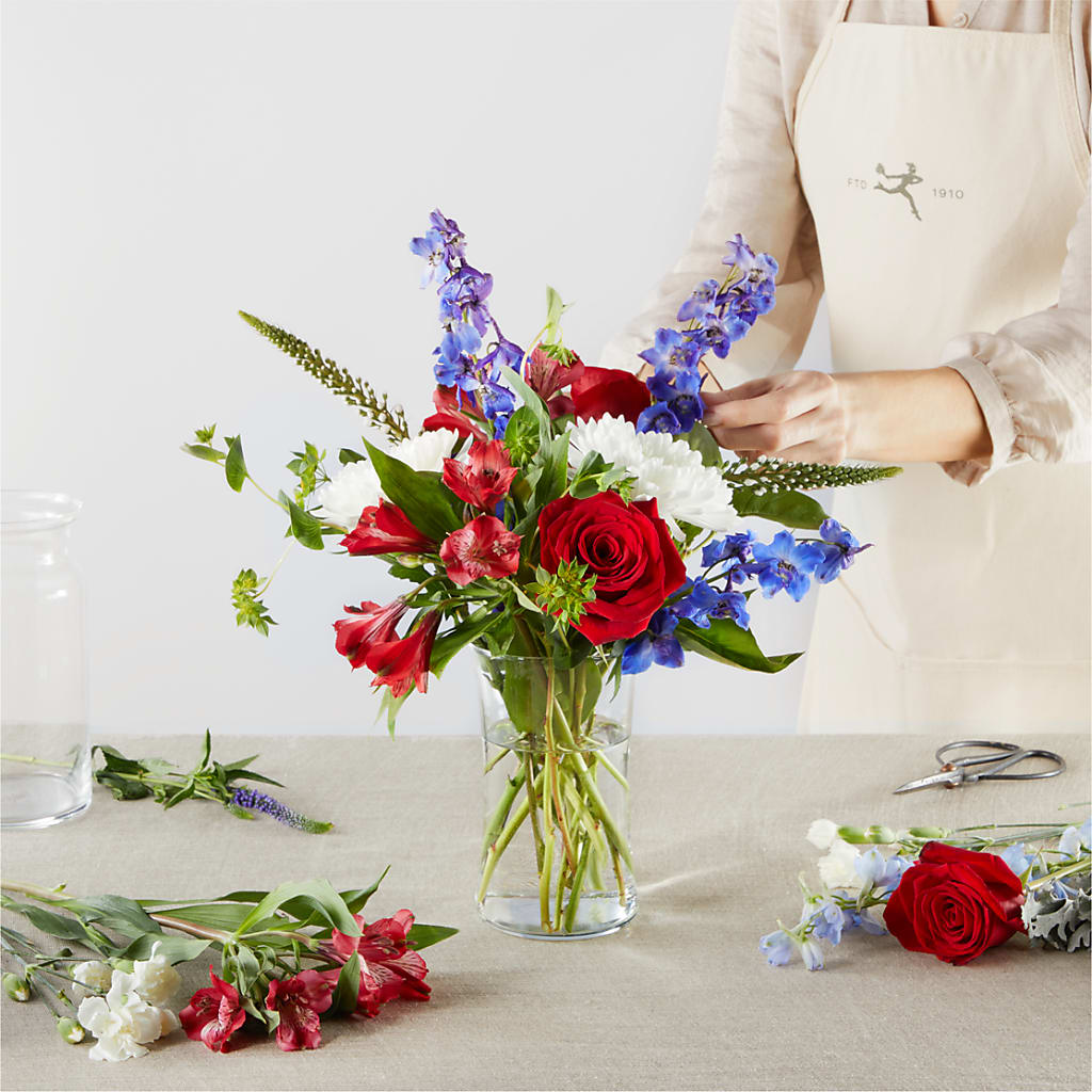 Star Spangled - A Florist Original – MARIA'S FLORAL CREATIONS, Bethel CT