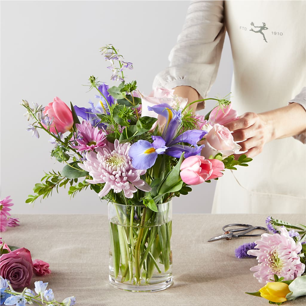 Pastel Tradition - A Florist Original – MARIA'S FLORAL CREATIONS, Bethel CT