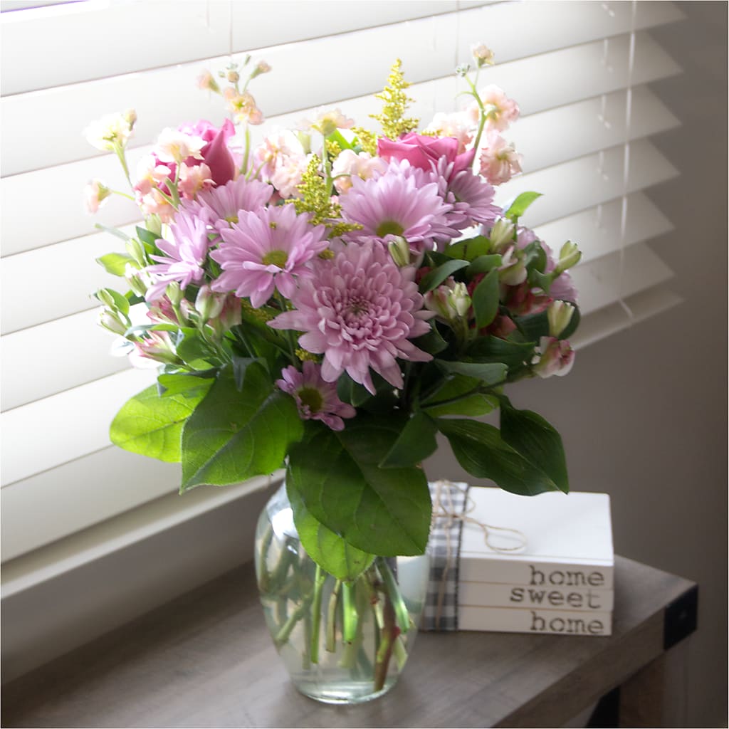 Pastel Tradition - A Florist Original – MARIA'S FLORAL CREATIONS, Bethel CT