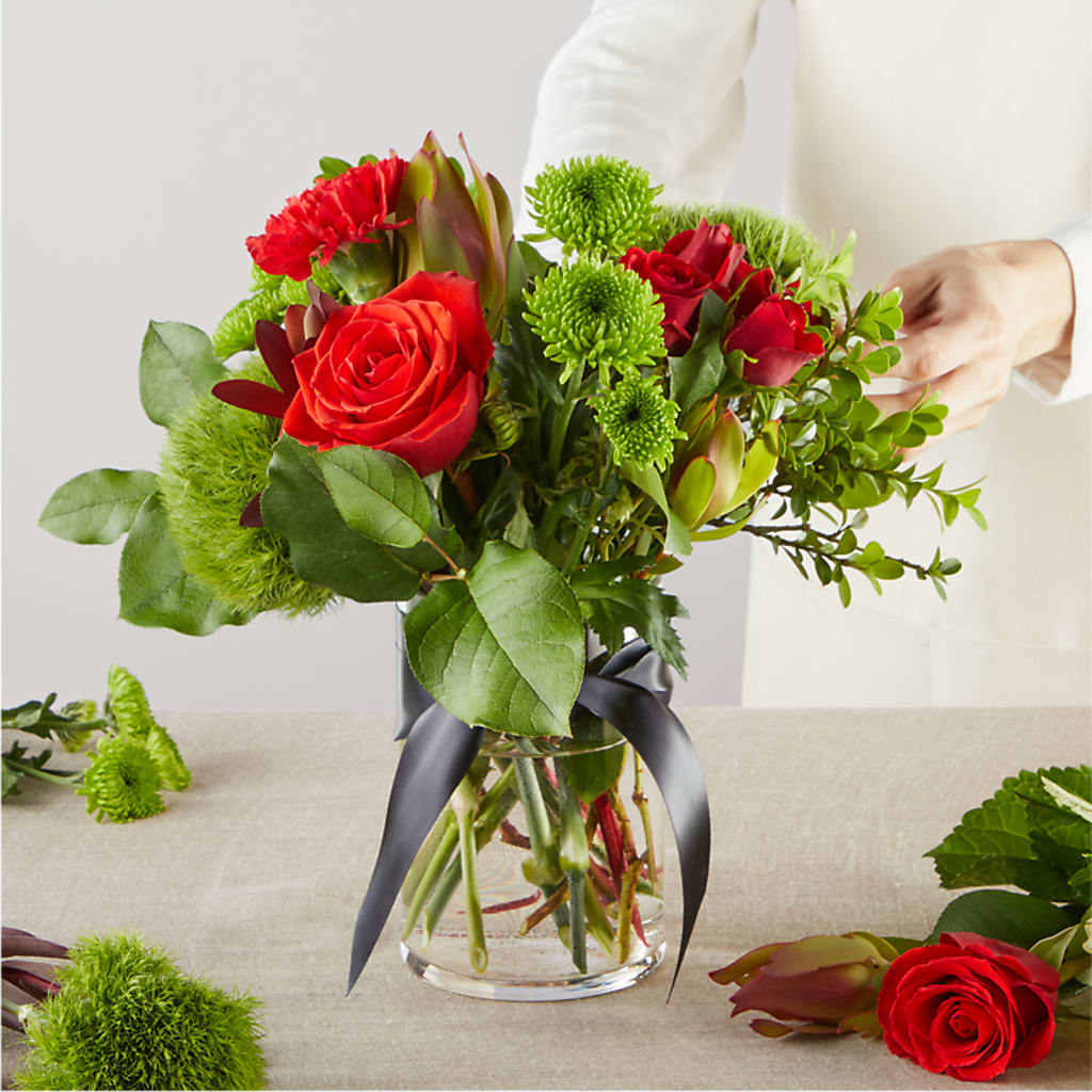 Heritage Kindle – A Florist Original – MARIA'S FLORAL CREATIONS, Bethel CT