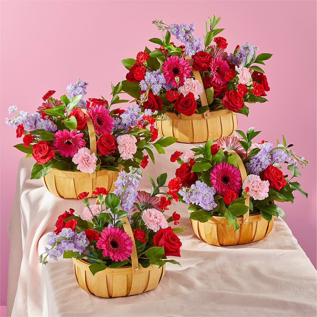 Pink Picnic Basket – MARIA'S FLORAL CREATIONS, Bethel CT