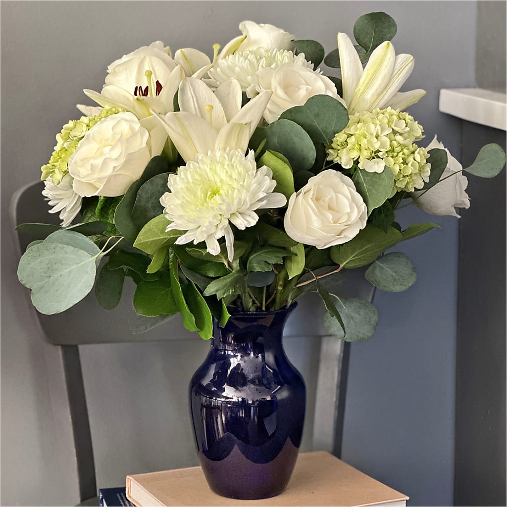 Snowy Dreams Bouquet – MARIA'S FLORAL CREATIONS, Bethel CT