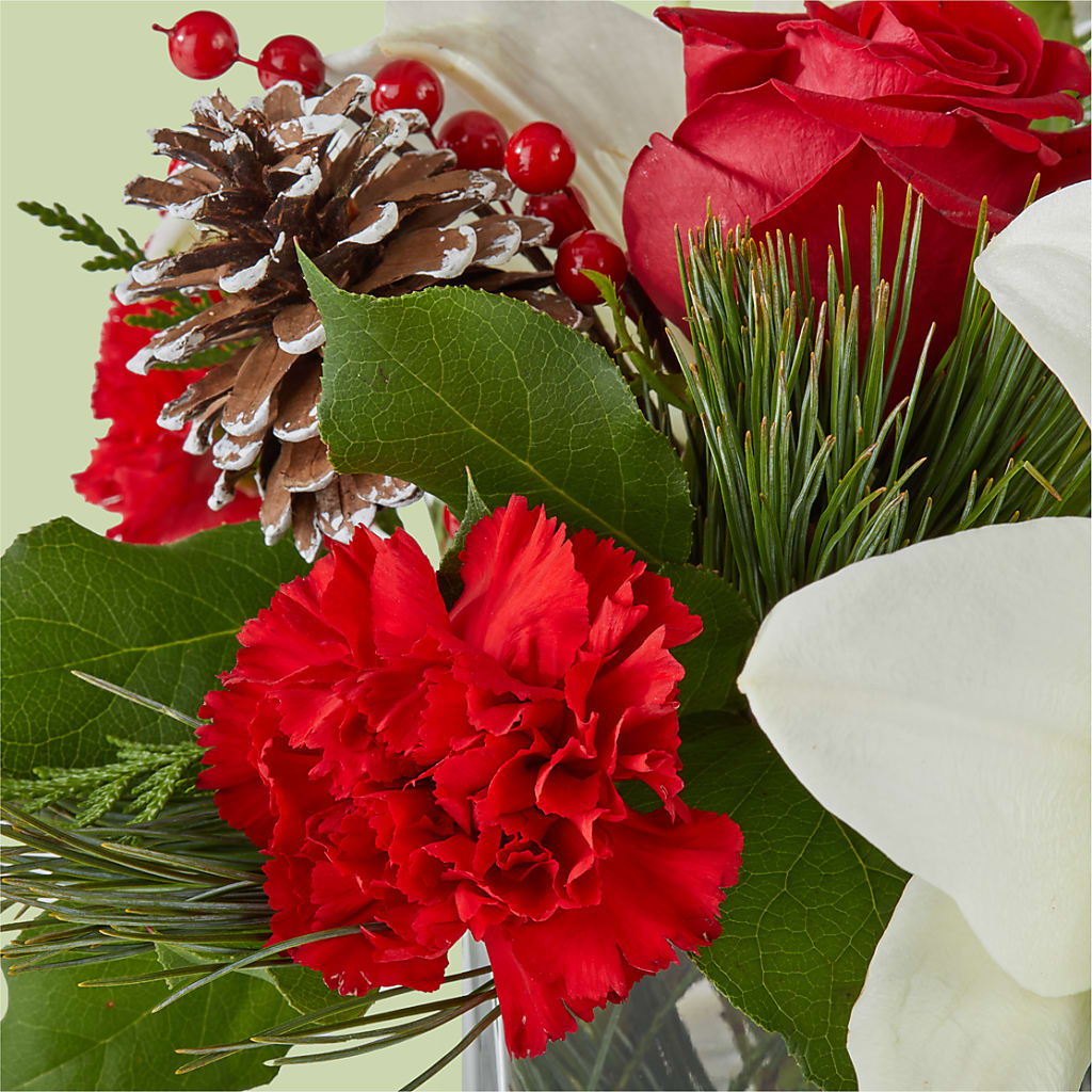 Glistening Icicles Bouquet – MARIA'S FLORAL CREATIONS, Bethel CT