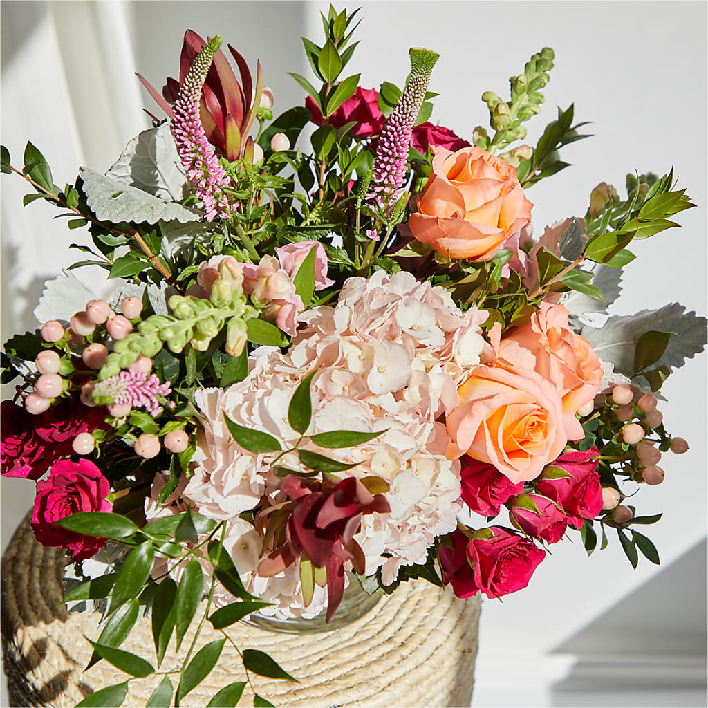 Glitz & Glam Bouquet – MARIA'S FLORAL CREATIONS, Bethel CT