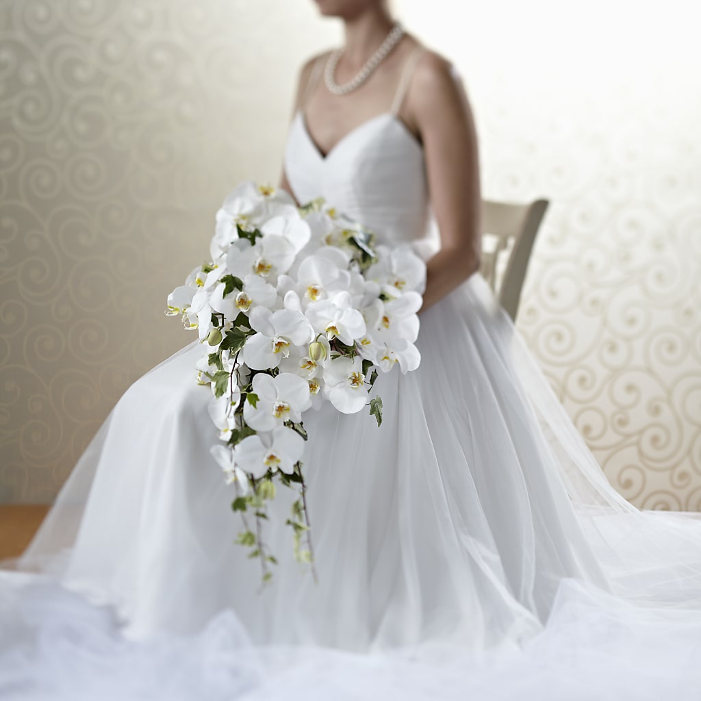 Classic White Bouquet – MARIA'S FLORAL CREATIONS, Bethel CT