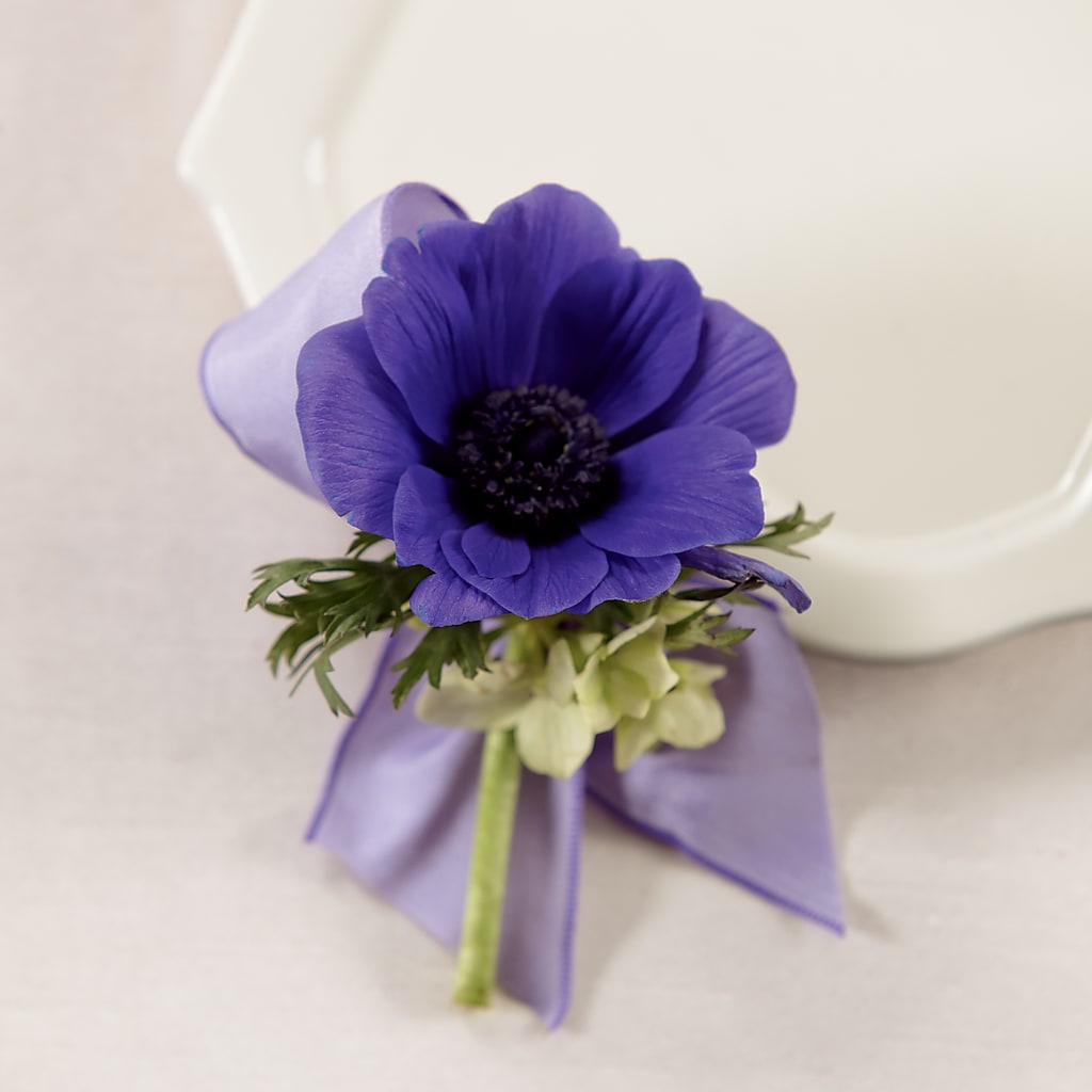 Purple Passion Boutonniere – MARIA'S FLORAL CREATIONS, Bethel CT