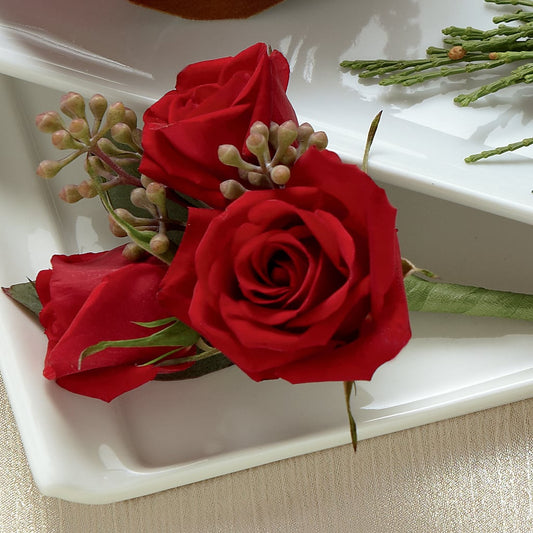 Red Spray Rose Boutonniere – MARIA'S FLORAL CREATIONS, Bethel CT