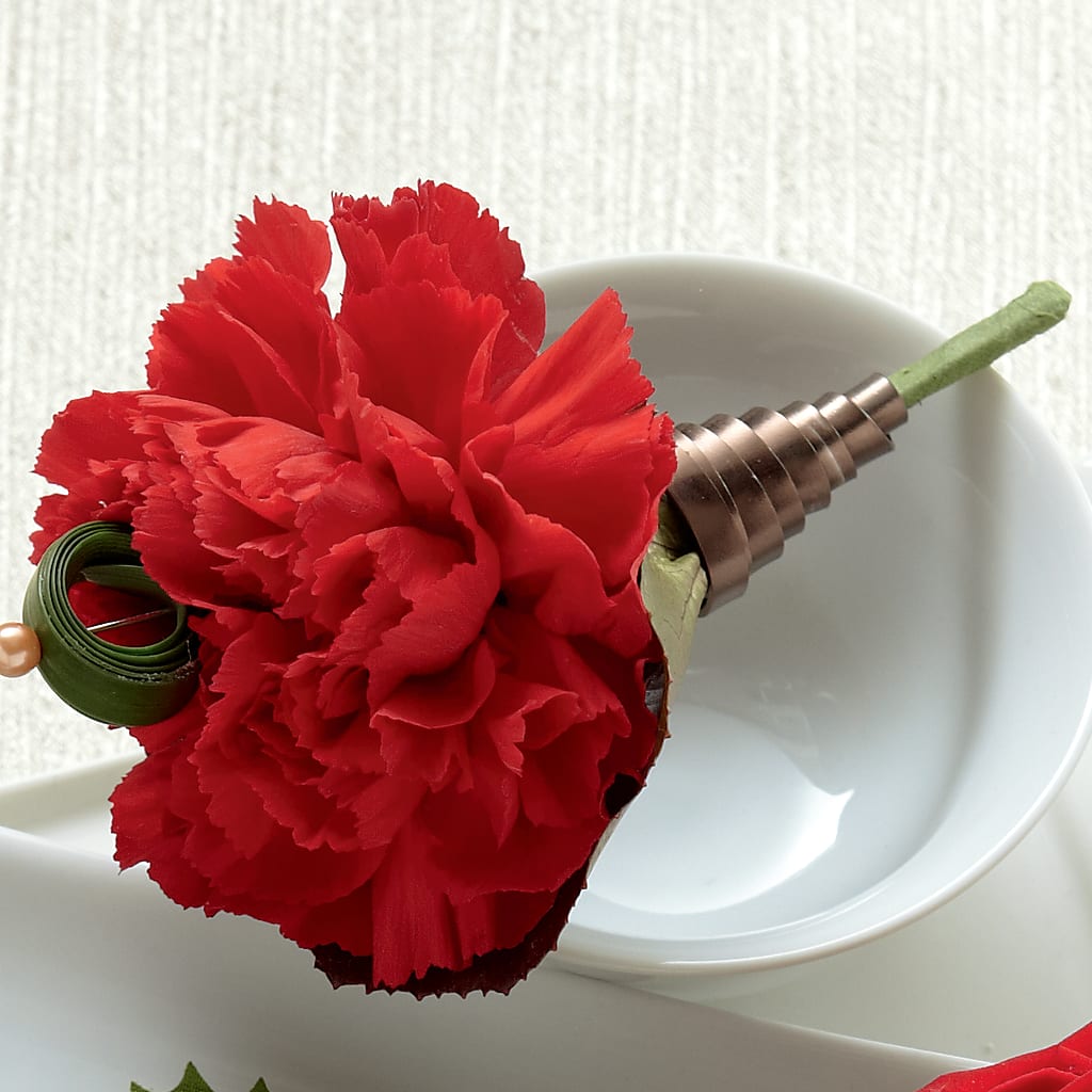 Red Carnation Boutonniere – MARIA'S FLORAL CREATIONS, Bethel CT